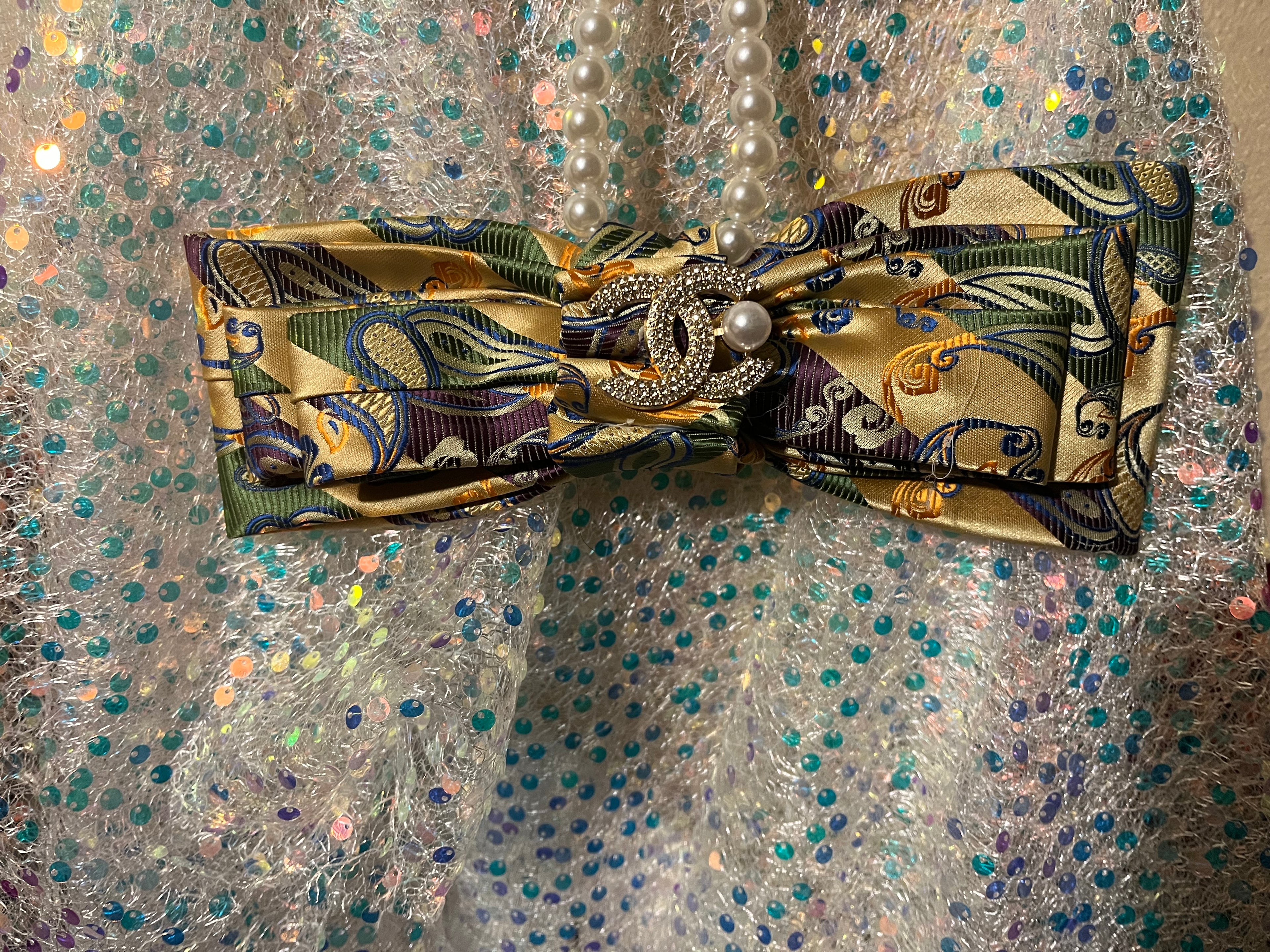 Baroque Bow Statement Tie
